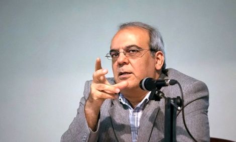 عباس عبدی: توقف مصوبه عجیب تندروهای مجلس درباره پوشش زنان، بررسی دوباره FATF، آغاز رفع فیلترینگ و نشانه‌های مثبت از گفتگو در امور خارجی نمونه‌های مهم وفاق در بالاترین سطح است