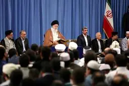 دیدار شرکت‌کنندگان در مسابقات بین‌المللی قرآن با رهبر انقلاب