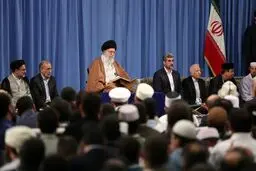 دیدار شرکت‌کنندگان در مسابقات بین‌المللی قرآن با رهبر انقلاب
