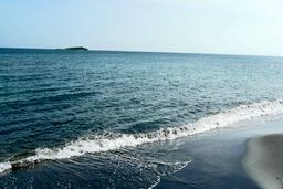 تصاویر عجیب از ساحل دریای خزر