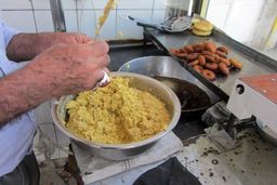 پرده‌برداری از سود ۲۰۰ درصدی در یک کسب و کار ساده؛ فلافل!