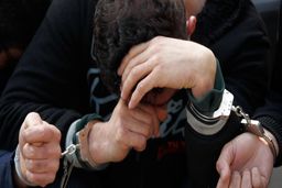 گفتگو با جوانی که ۱۰ عروس تهرانی را برای انرژی درمانی به خانه اش برد ! + او فیلم سیاه می گرفت + عکس