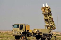 رونمایی از سامانه موشکی برد بلند «باور ۳۷۳»