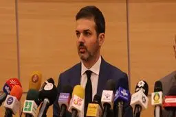 زبان نامشترک/ اختلاف استراماچونی و استقلال ادامه دارد؛ بدون مترجم یا با مترجم