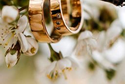 ماجرای زندگی دختر ۲۷ساله که عاشق پیرمرد ۸۳ساله شد!