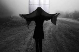 راضیه از زندگی برباد رفته می گوید! / شوهرم به بهانه تماشای فوتبال در خانه دوستانش چه کرد؟!