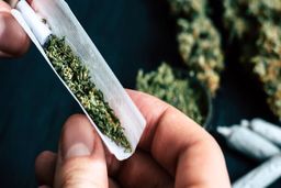 علائم مصرف گُل در بین دانش آموزان