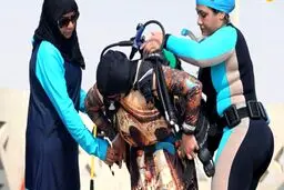 تصاویر آزادی جدید زنان عربستانی در ساحل دریا