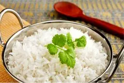 وزارت صنعت: ارز واردات برنج همچنان ۴.۲۰۰ تومان است / کمبودی در بازار وجود ندارد