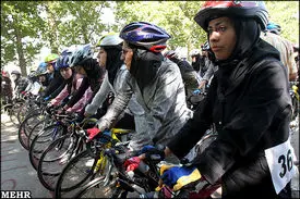 ابتکار: قانونی نداریم که دوچرخه‌سواری خانم‌ها را ممنوع کرده باشد