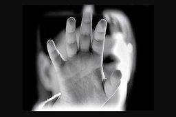 انتشار تصویر فرزند “میترا استاد”؛ نقض حقوق کودک