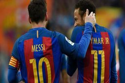 مسی از سران بارسلونا خواسته که نیمار را بازگردانند؛ پاری سن ژرمن ستاره برزیلی را “غیرقابل فروش” می داند