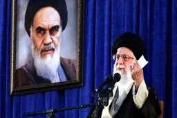 رهبر انقلاب: علی رغم شیطنت‌ها، از جاذبه امام (ره) کاسته نشده است