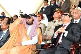 انتشار اولین عکس از بن‌سلمان پس از ابهامات به‌وجودآمده درباره سرنوشت وی + عکس