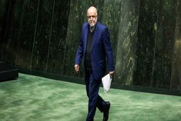 وزیر نفت: امروز هیچ نفتی به اسم ایران نمی‌توانیم بفروشیم/ شرایط امروز سخت‌تر از زمان جنگ است