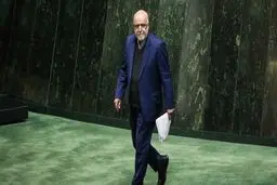 وزیر نفت: امروز هیچ نفتی به اسم ایران نمی‌توانیم بفروشیم/ شرایط امروز سخت‌تر از زمان جنگ است