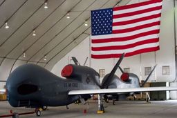 مقام نظامی ایران: آمریکایی ها بعد از سرنگونی پهپاد می خواستند حمله کنند اما …