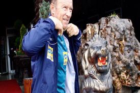 کالدرون سکوتش را درباره کنارگذاشتن مصلح و رفیعی شکست