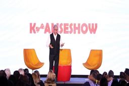 استندآپ جنجالی علیرضا خمسه در کانادا