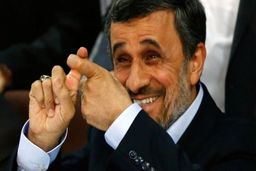 توهم‌های احمدی‌نژاد پایان ندارد