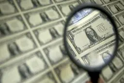 علت شکسته شدن حباب قیمت دلار/ احتمال ثبات بازار