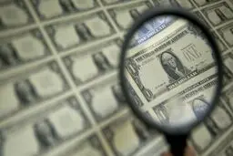 علت شکسته شدن حباب قیمت دلار/ احتمال ثبات بازار