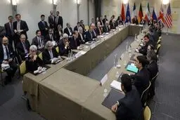 گام‌ به گام، بدون آمریکا