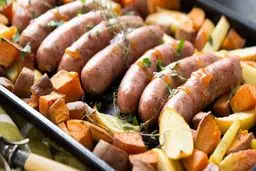 نیاز باشد از گوشت گربه هم برای تولید سوسیس و کالباس استفاده می‌کنیم! + فیلم