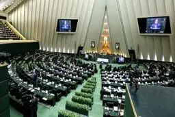 موبایل‌بازی نماینده‌های مجلس خاطره می‌شود!