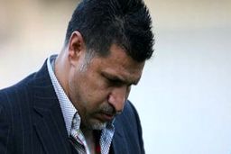 تصویری از دیدار ستاره‌های پرسپولیس با علی دایی