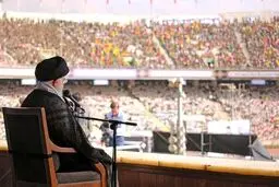 رهبر انقلاب: نمی‌گذارم به دشمن پناه ببریم/ آمریکا یک سیلی دیگر از ملت ایران خواهد خورد
