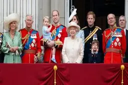 عجیب‌ترین رسوم مسافرت خانواده سلطنتی انگلیس چیست؟