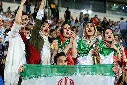 فرمول ۱۰ ماده‌ای برای گشودن گره فوتبال به‌ خاطر تماشاگران زن