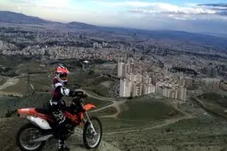 زنان راننده موتور می‌شوند؟ / محدودیت یا مصونیت مسئله این است!