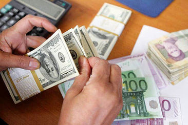 چرا قیمت دلار در کانال ۱۱.۰۰۰ تومان مانده است؟