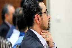 چرا دادگاه احمد عراقچی غیرعلنی برگزار می‌شود؟