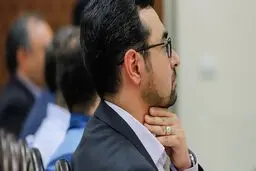 چرا دادگاه احمد عراقچی غیرعلنی برگزار می‌شود؟