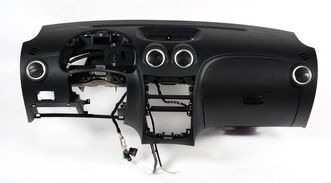 شما هم اگر از این خودرو دارید زیر آفتاب پارکش نکنید!+فیلم