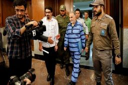 کدام مسئولان برای نجات نجفی از قصاص به خانه اولیای‌دم میترا استاد رفتند؟