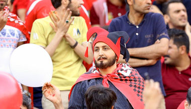 دختران ریش‌دار پشت میله‌های زندان/ ریش و سبیلی که کلید &#8220;آزادی&#8221; شد