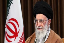 تصویری کم دیده شده از رهبر انقلاب در دوران جوانی