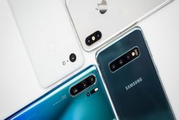 آخرین قیمت تلفن همراه در بازار + جدول