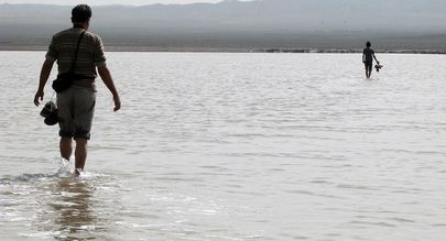 چگونه زندانیان سیاسی را به دریاچه قم می‌انداختند