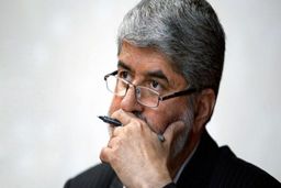 گاندوی دوم علیه ظریف