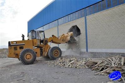 سوله ۵۰۰ متری یکی از مسئولان در شهریار تخریب شد