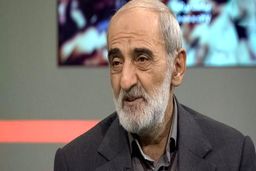 شریعتمداری: برخی سلبریتی‌ها کاسه‌لیس هستند!