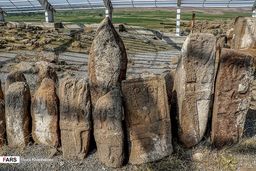 تمدن باستانی “سنگ افراشته‌ها” در مشگین شهر +عکس