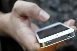 مردانی که حق ندارند سیم کارت موبایل داشته باشند!
