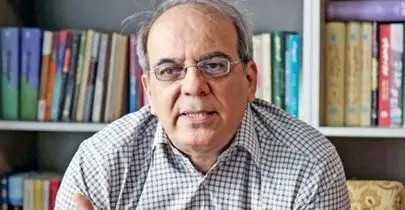 عباس عبدی: تا کی باید سیاست گذشته را ادامه دهیم؟