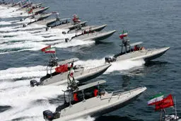 شکست ناوگان دریایی آمریکا از قایق‌های نوین ایرانی به روایت شبکه CNN + فیلم